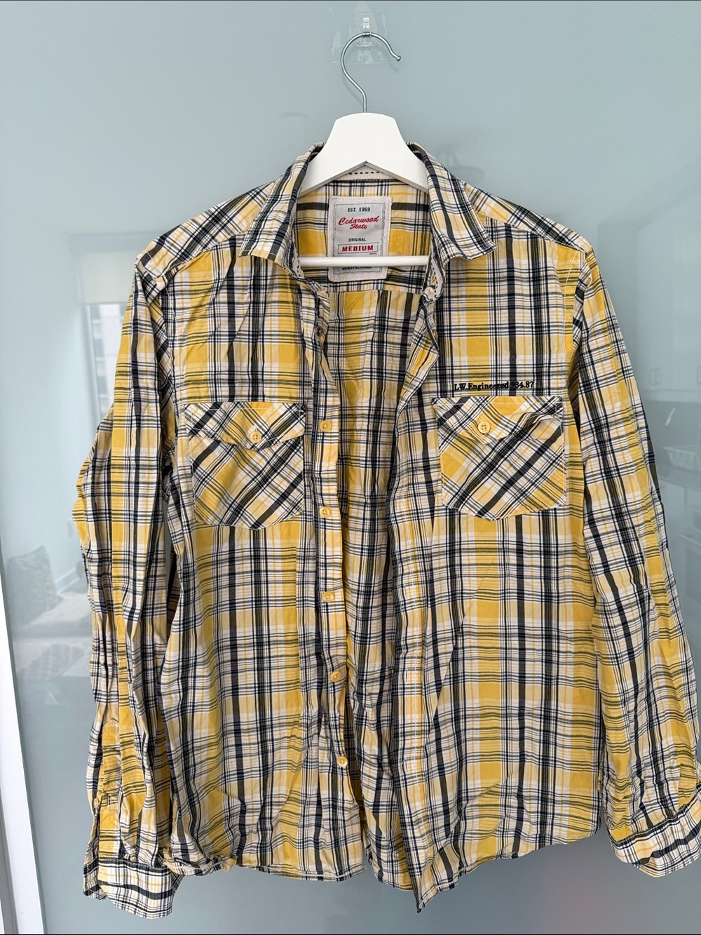 Men's Yellow Plaid Button-Down Shirt - Casual Chest-Pocket Style